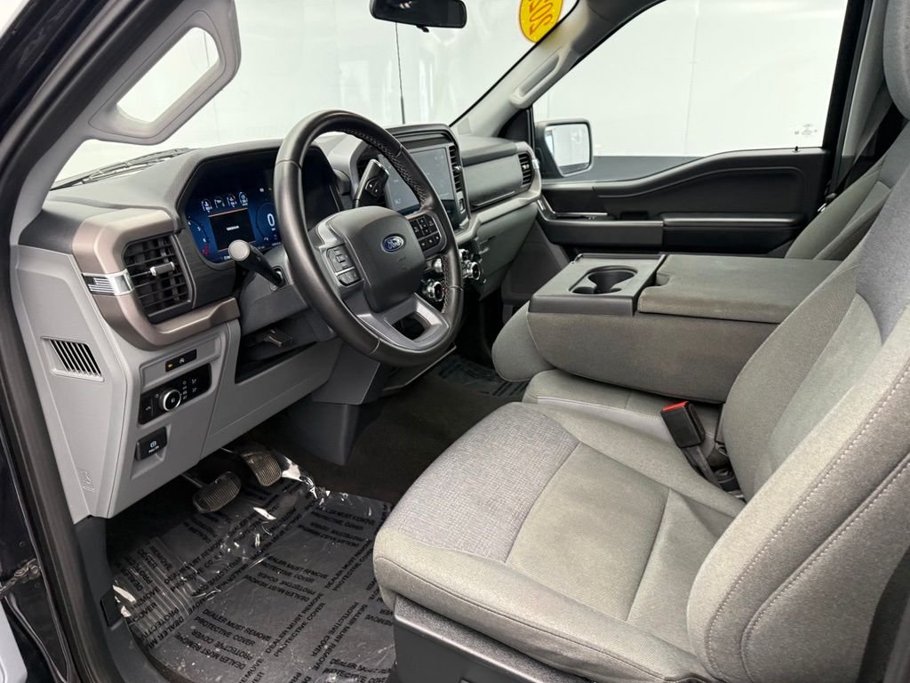 Used 2025 Black Ford XLT image 60