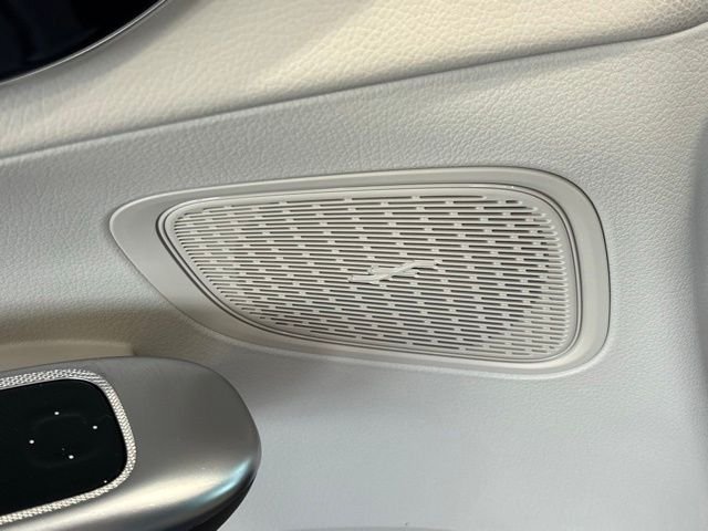 Used 2026 Blue Mercedes-Benz GLC 300 image 20