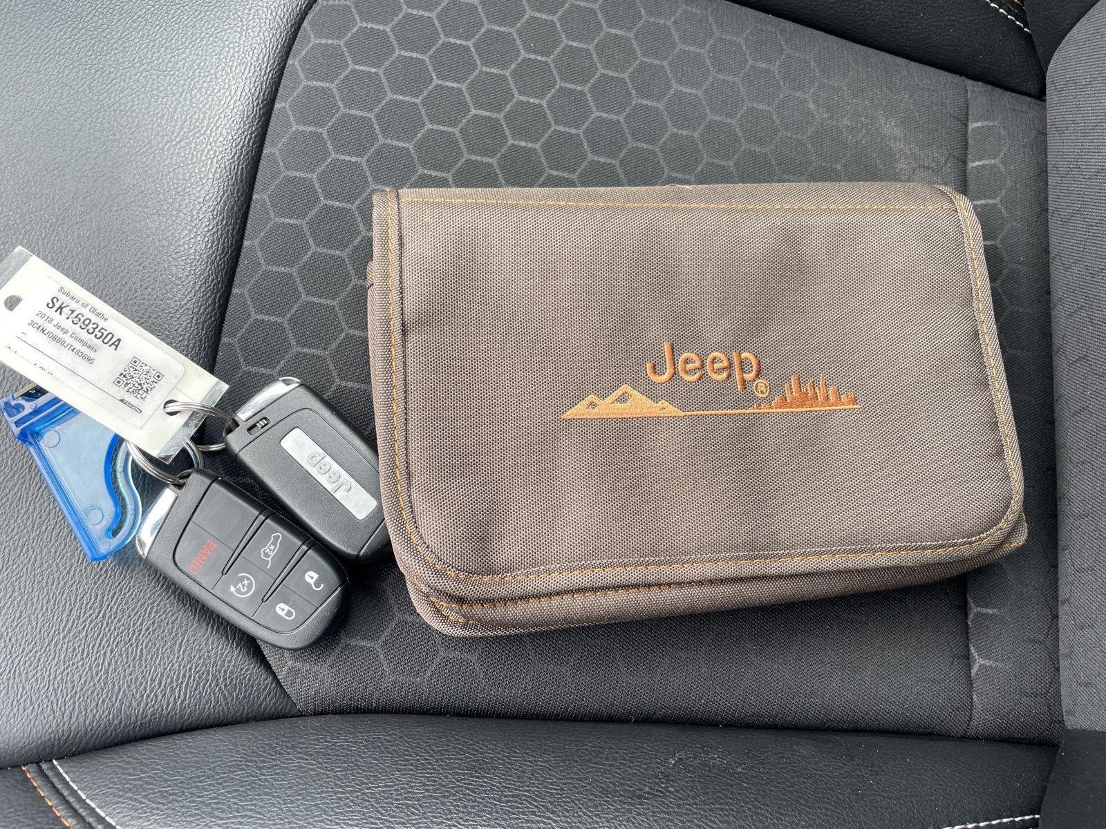 Used 2018 Jazz Blue Pearlcoat Jeep Latitude image 18