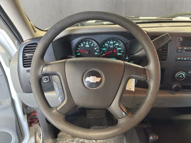 Used 2008 White Chevrolet Work Truck image 22