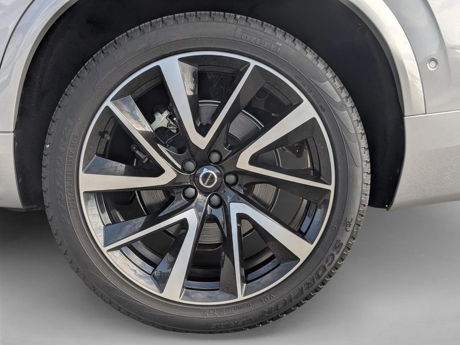 Used 2023 Silver Dawn Metallic Volvo Plus image 26