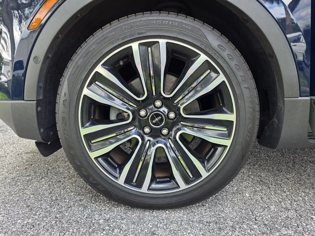 Used 2018 Blue Lincoln Black Label image 30