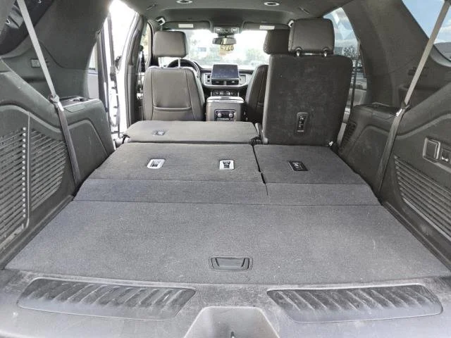 Used 2023 Summit White Chevrolet LT image 3
