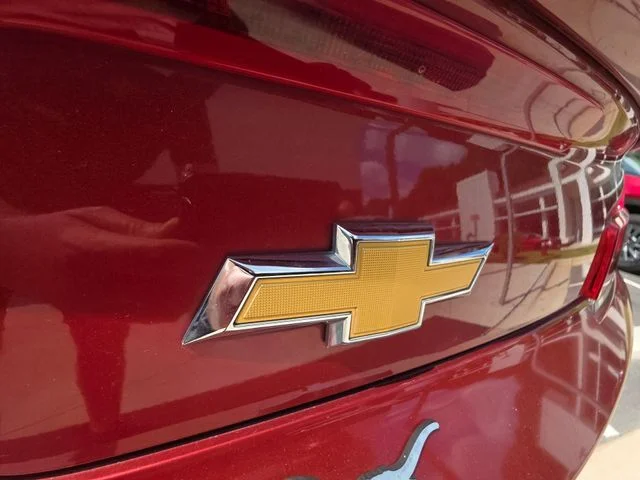 Used 2015 Red Chevrolet 1LT image 15