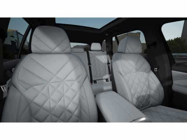 Used 2026 Tanzanite Blue II Metallic BMW sDrive40i image 11