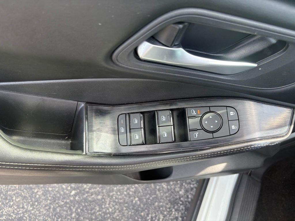 Certified Used 2025 White Nissan SV image 14
