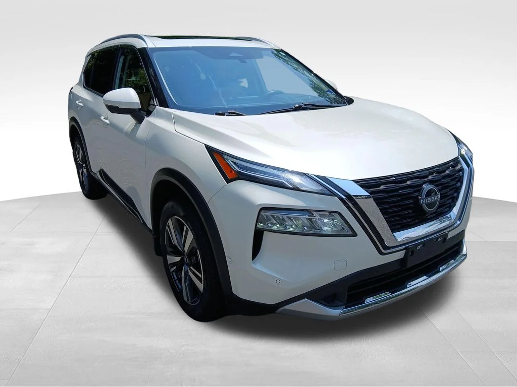 Used 2023 White Nissan Platinum image 16