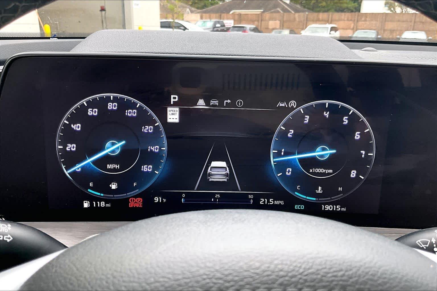 Used 2025 Glacial White Pearl Kia SX X-Line image 24