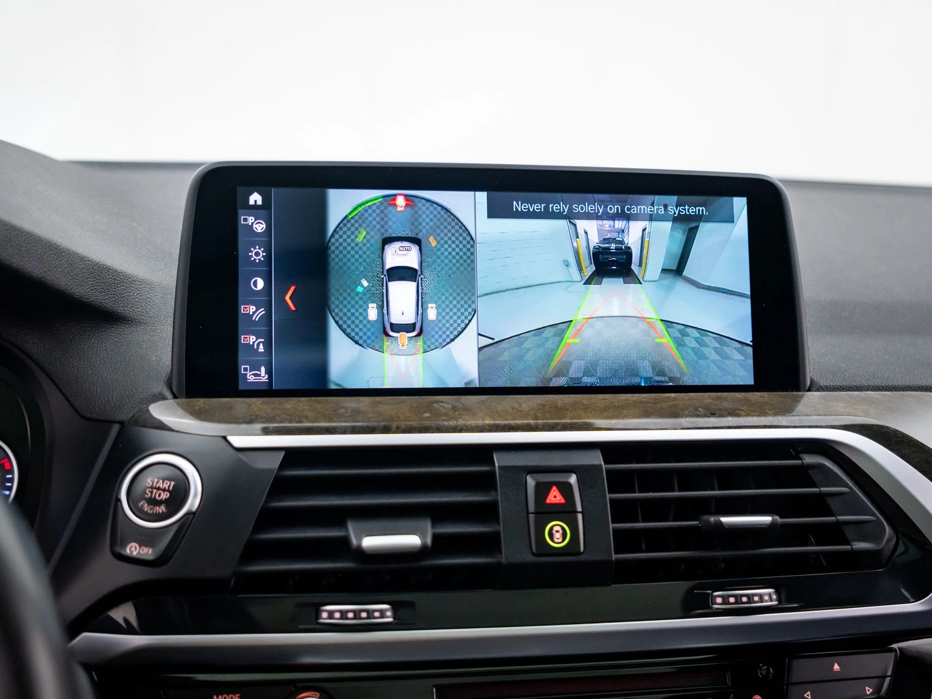 Used 2019 Black BMW xDrive30i image 24