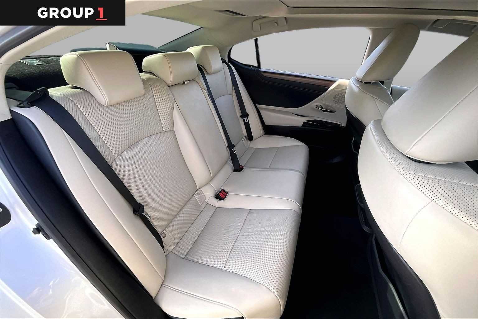 Certified Used 2024 Eminent White Pearl Lexus  image 17