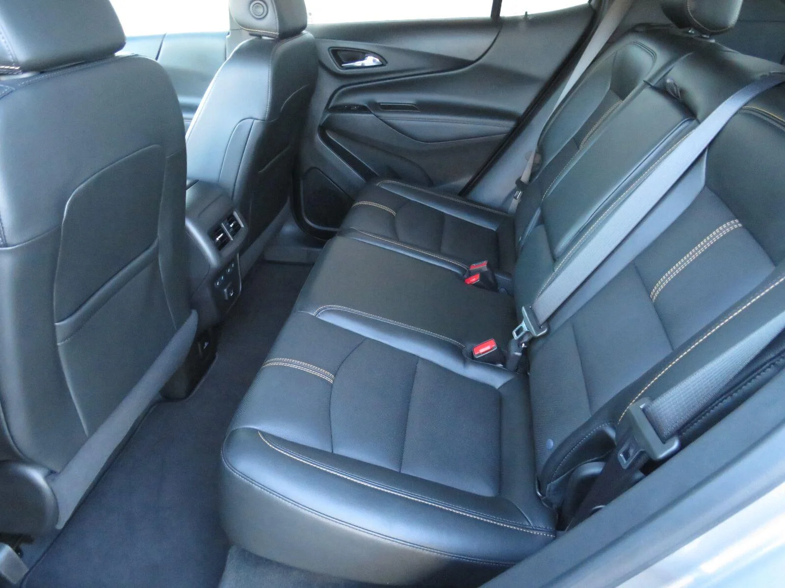 Used 2023 Sterling Gray Metallic Chevrolet Premier image 22