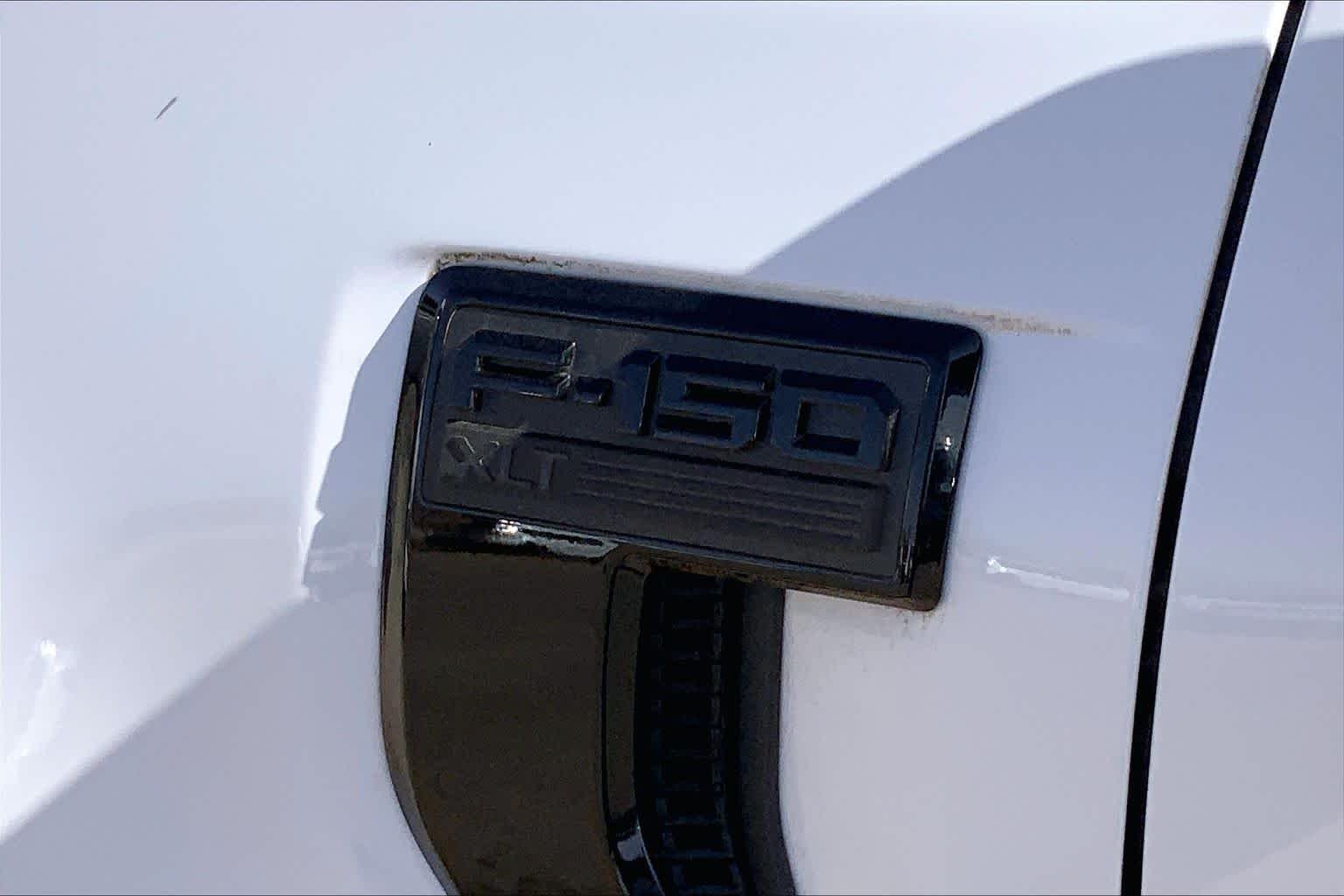 New 2026 Oxford White Ford XLT image 15