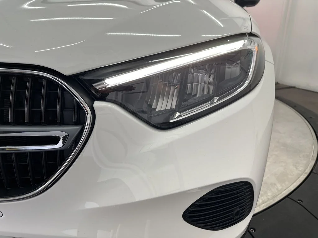 Used 2026 White Mercedes-Benz GLC 300 image 29