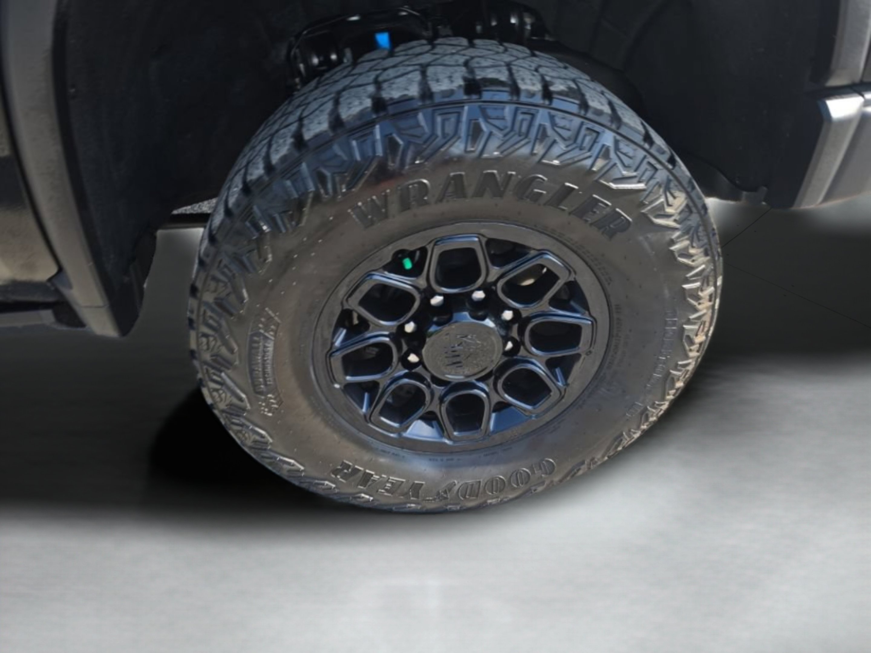 Used 2025 Black Chevrolet ZR2 image 33