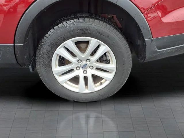 Certified Used 2018 Ruby Red Metallic Ford XLT image 9