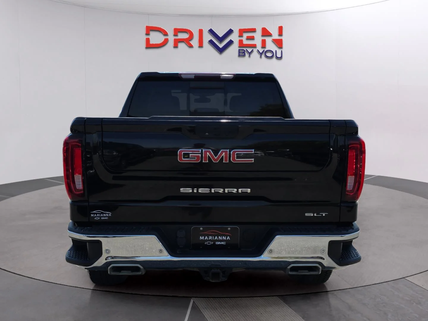 Used 2021 Onyx Black GMC SLT image 4