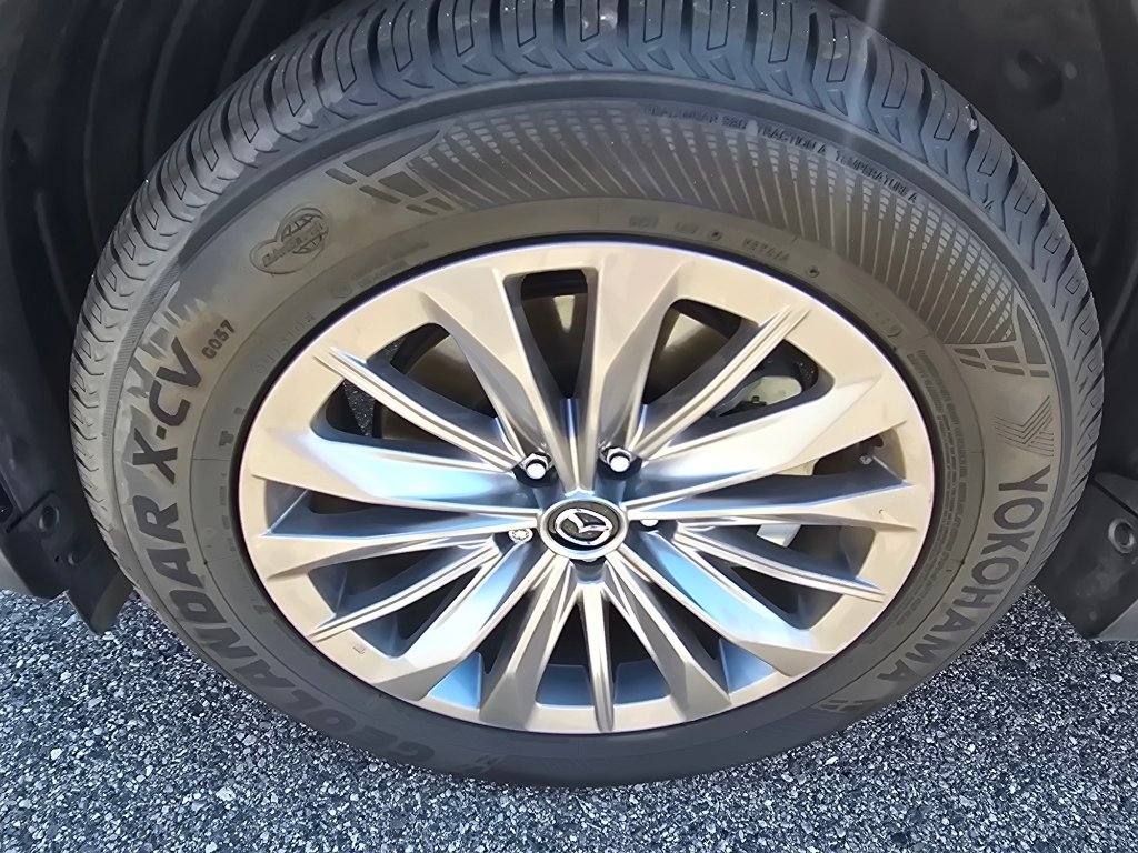 Used 2025 Deep Crystal Blue Mica Mazda Preferred Package image 9