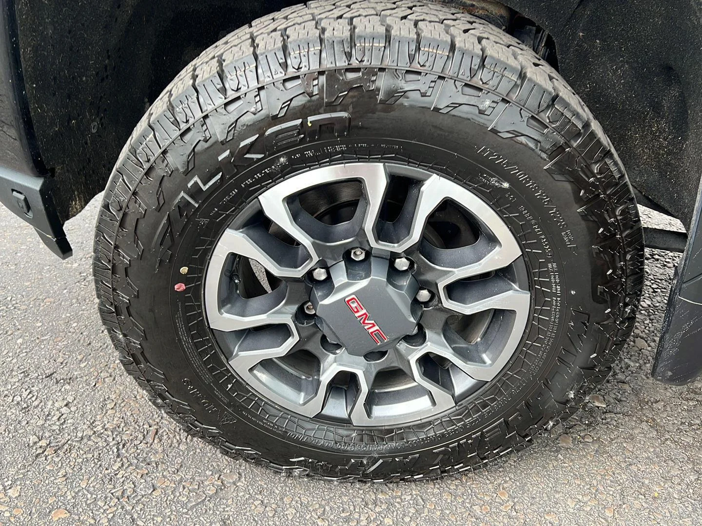 Used 2021 Onyx Black GMC AT4 image 23