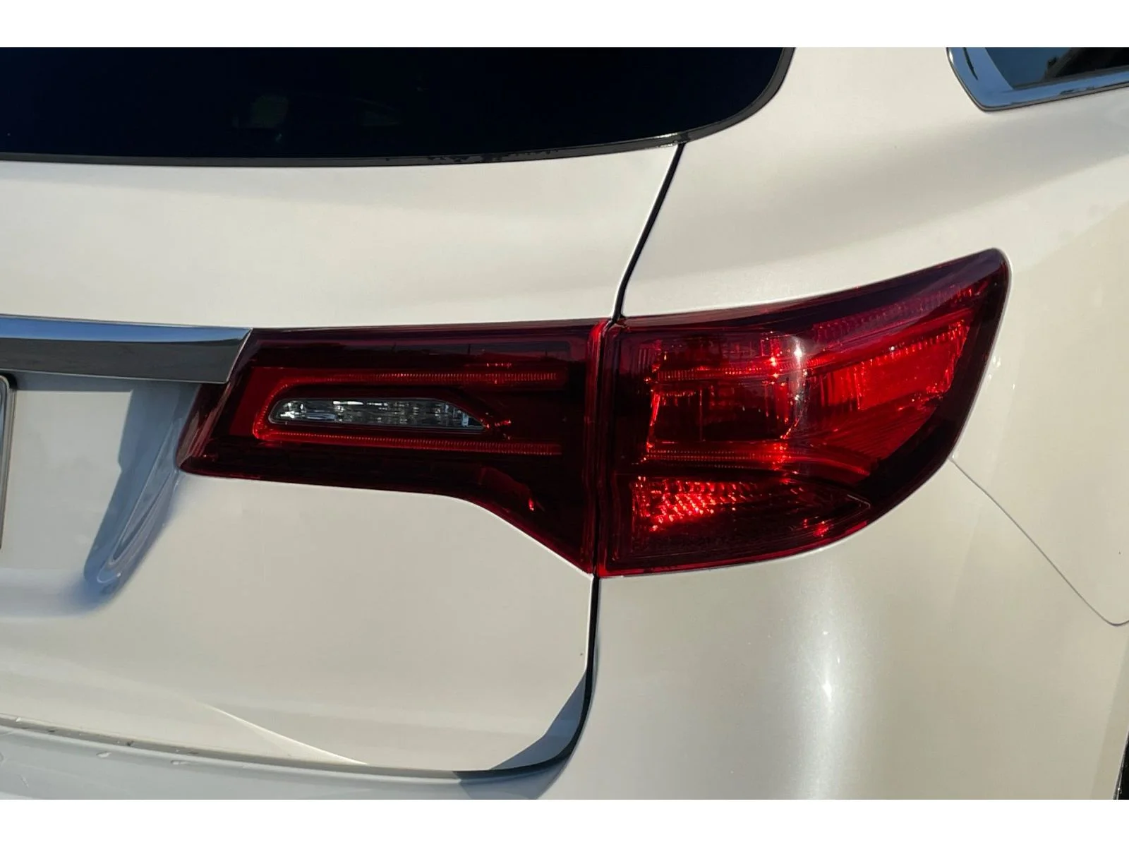 Used 2018 White Diamond Pearl Acura 3.5L (A9) image 48