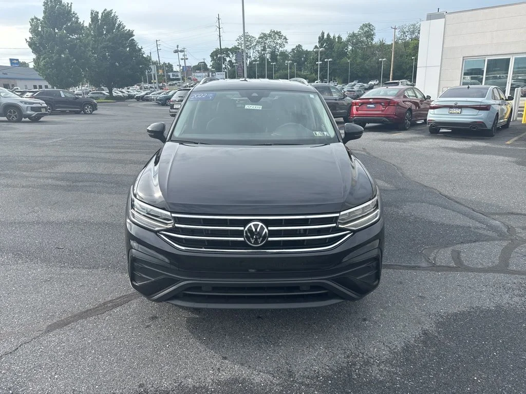 Certified Used 2022 Black Volkswagen 2.0T SE image 8