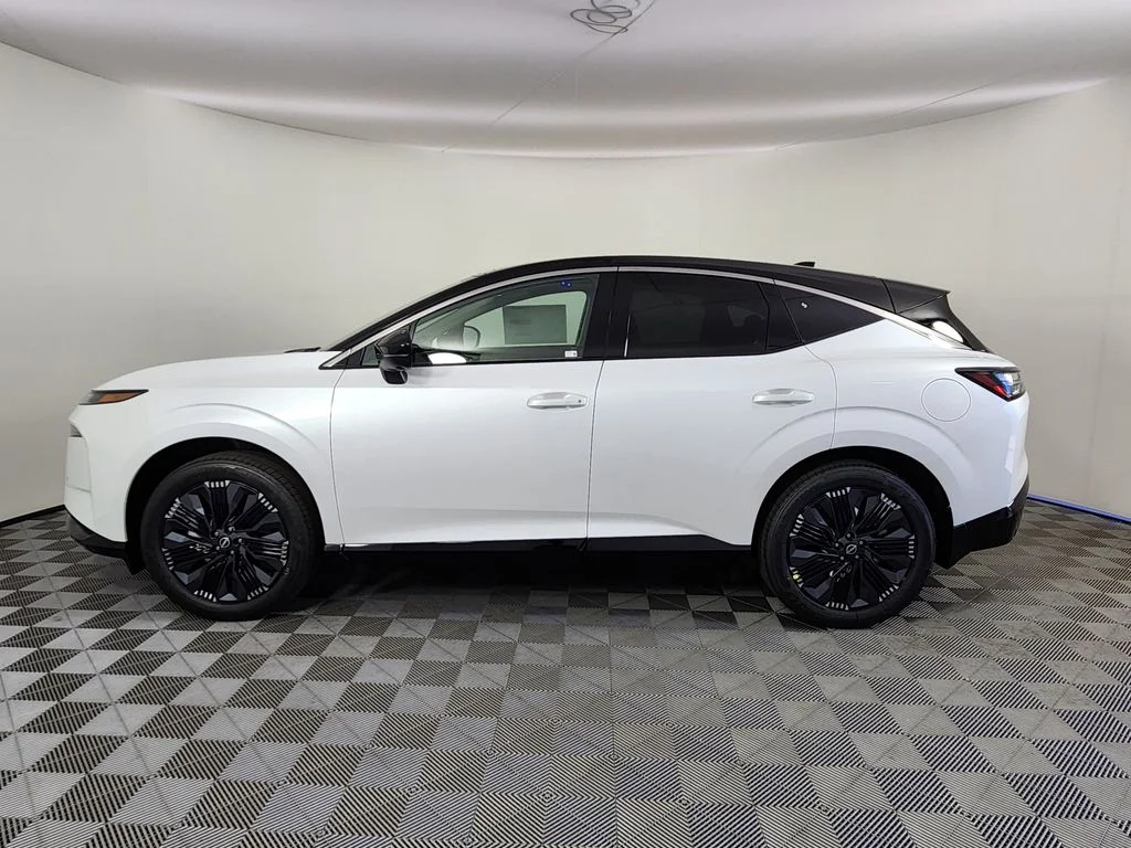 New 2026 White Nissan Platinum image 2