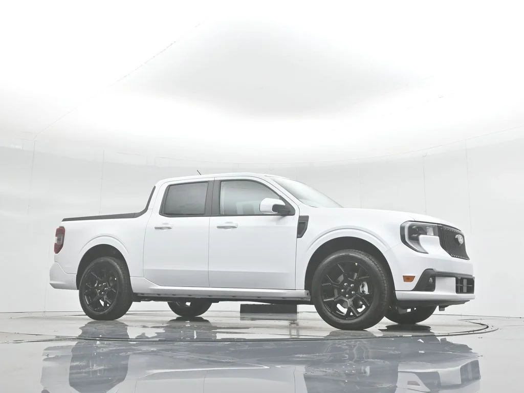 New 2025 White Ford Lobo Standard image 3
