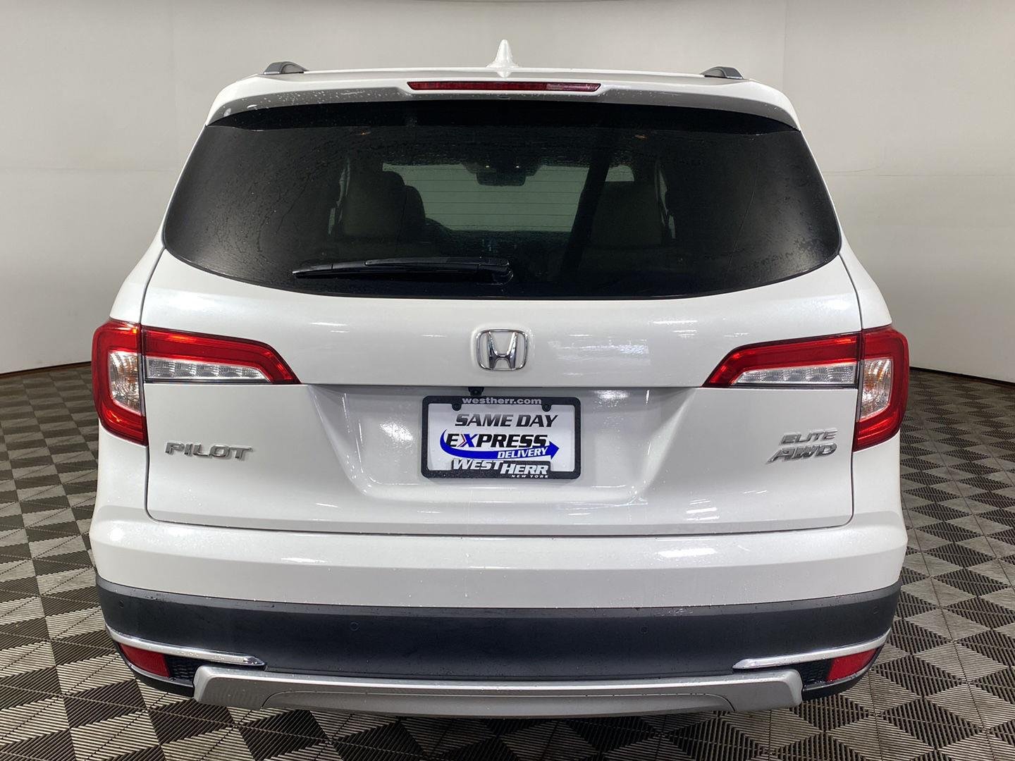 Used 2022 Platinum White Pearl Honda Elite image 5