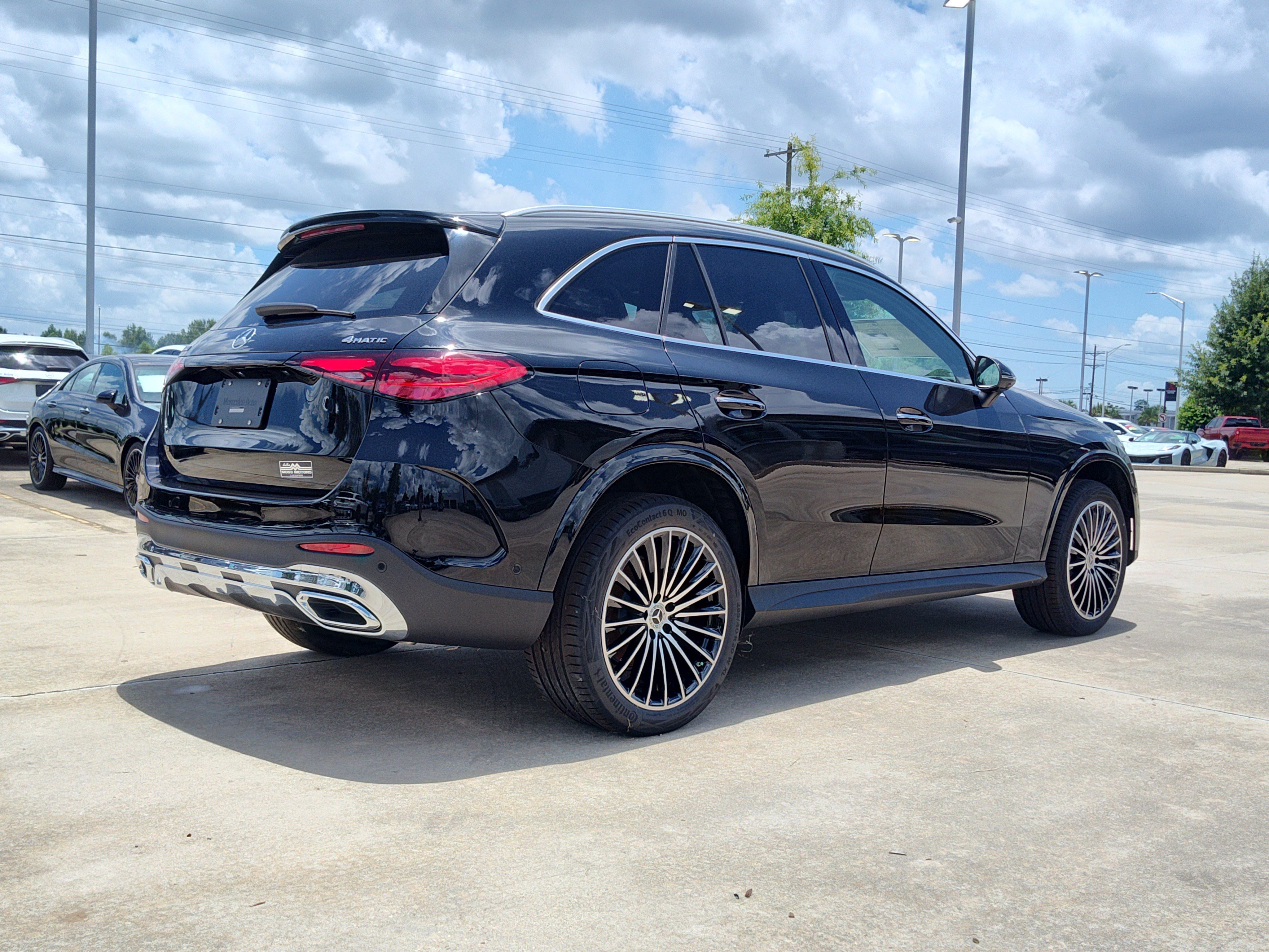 New 2026 Black Mercedes-Benz GLC 300 image 19