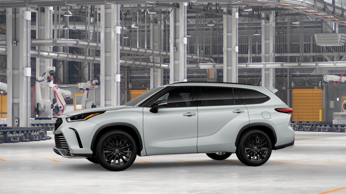 New 2026 Wind Chill Pearl Toyota XSE image 3
