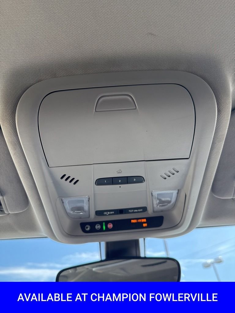 Used 2018 Silver Chevrolet LT image 29