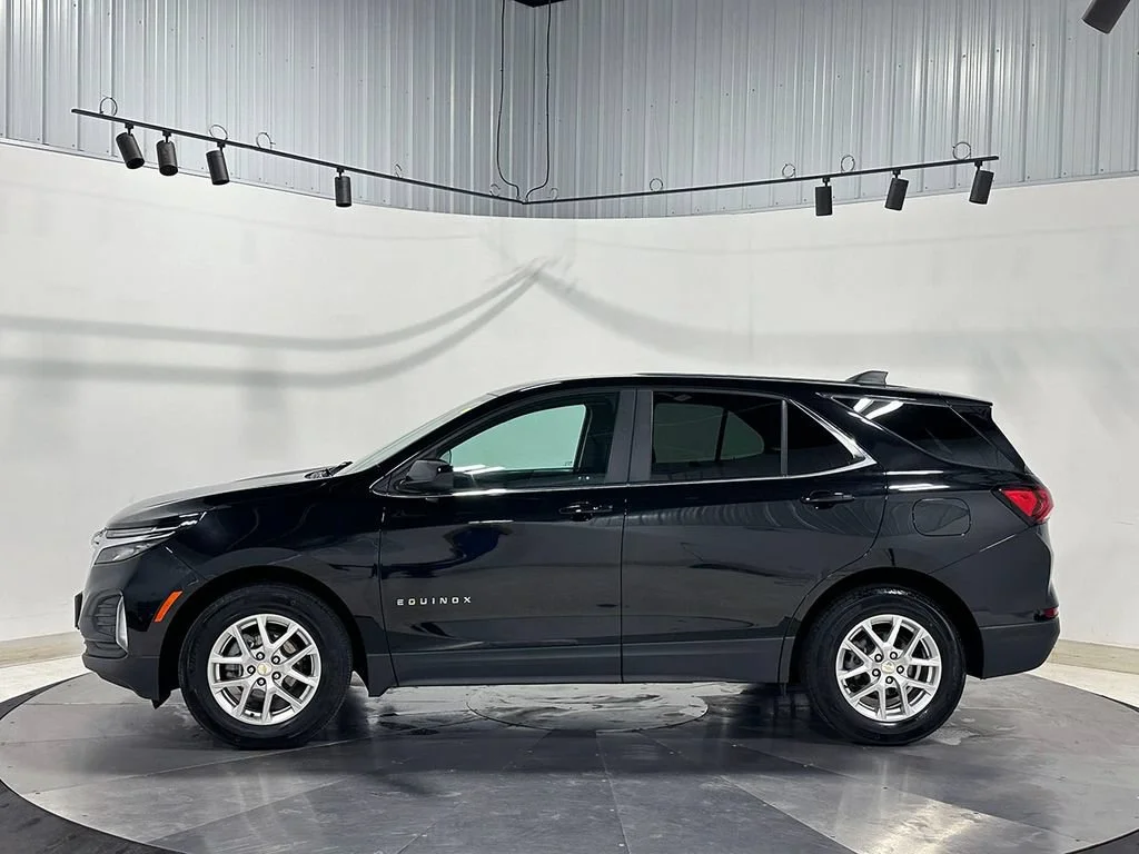 Used 2024 Mosaic Black Metallic Chevrolet LT image 16