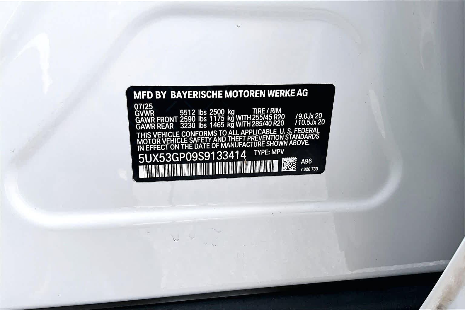 Used 2025 Mineral White Metallic BMW 30 xDrive image 37
