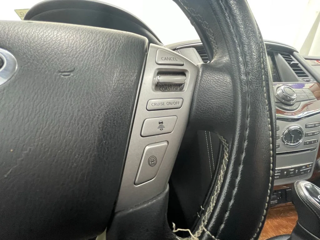 Used 2019 Black INFINITI LUXE image 25