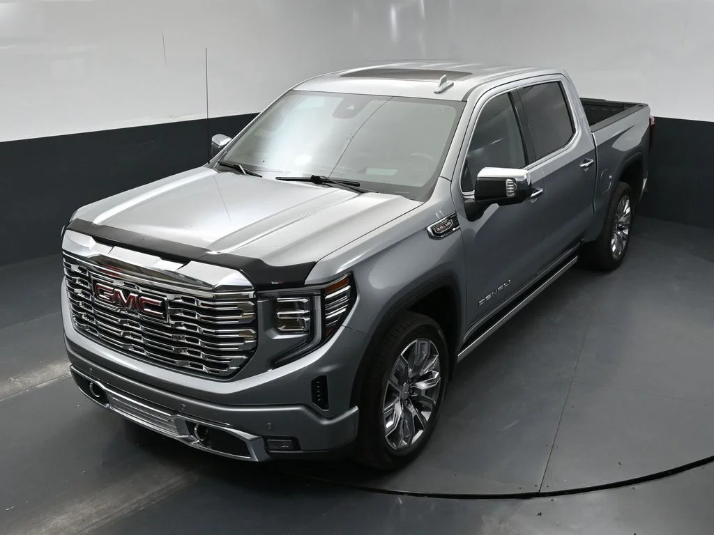 Used 2024 Silver GMC Denali image 37