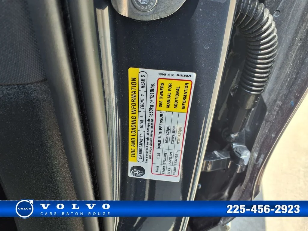 Certified Used 2024 Blue Volvo B5 Plus image 37