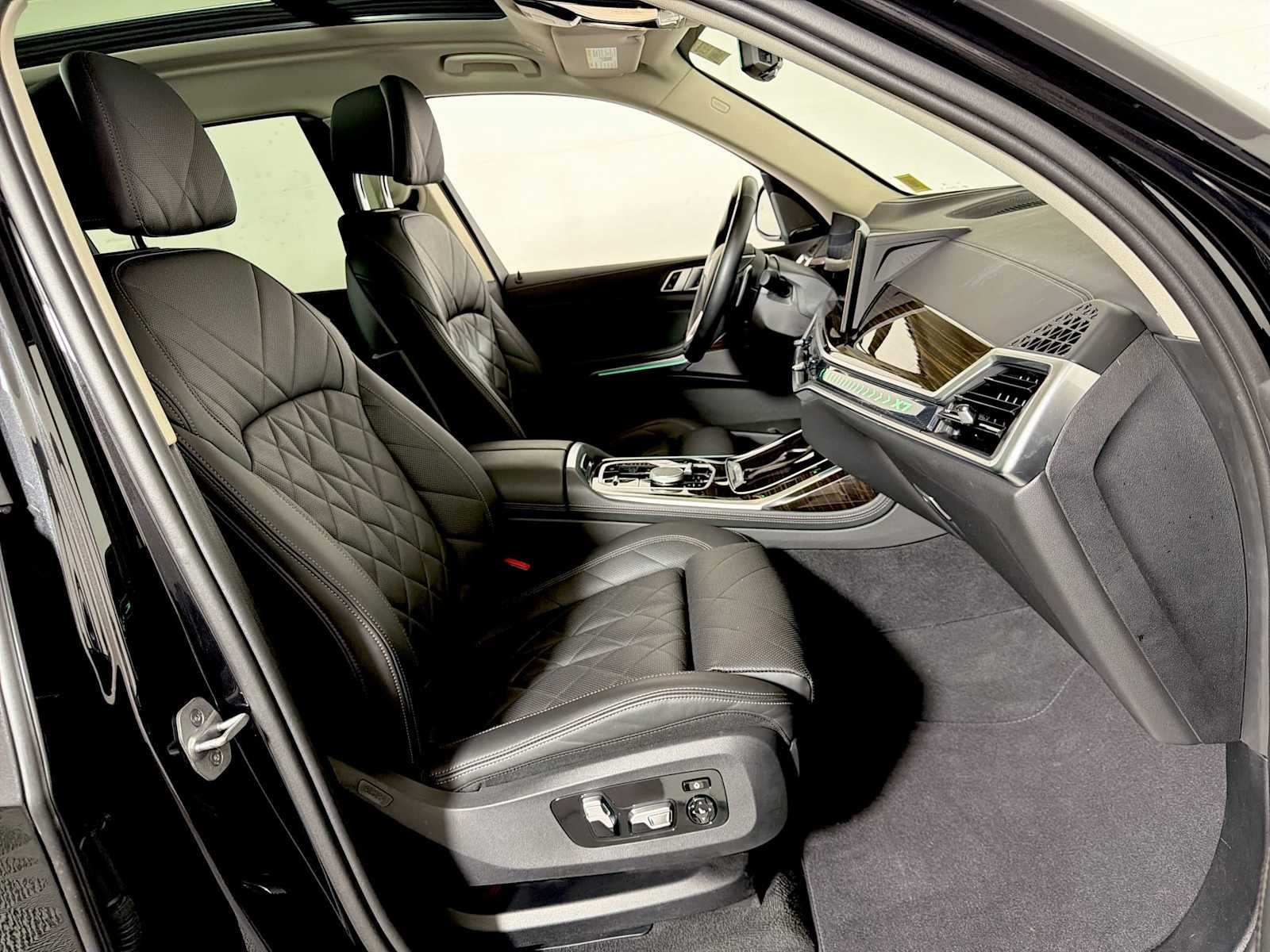 2024 BMW X7 40i - Photo 25