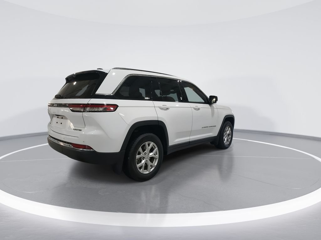 Used 2023 White/off-white Jeep Limited image 8