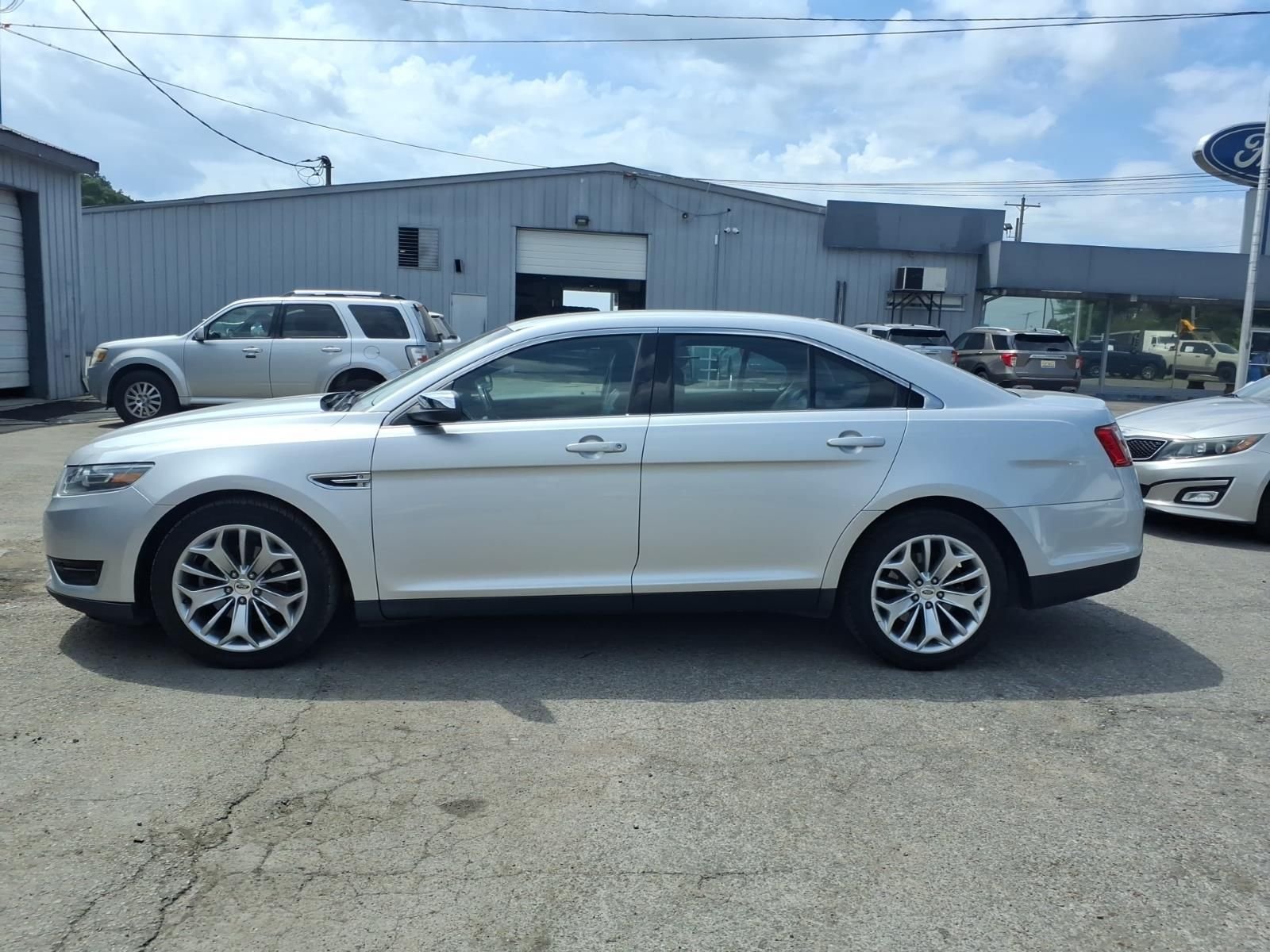 Used 2015 Ford Taurus Limited with VIN 1FAHP2F85FG102620 for sale in Hartselle, AL