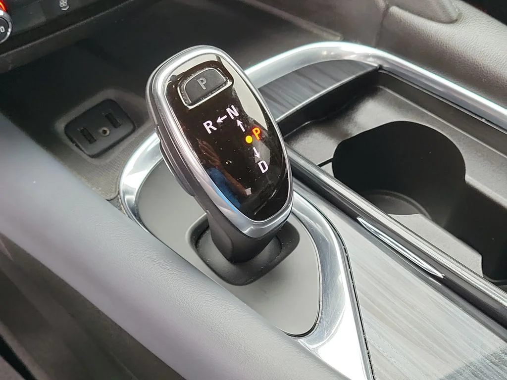 Used 2018 Gray Buick Essence image 17