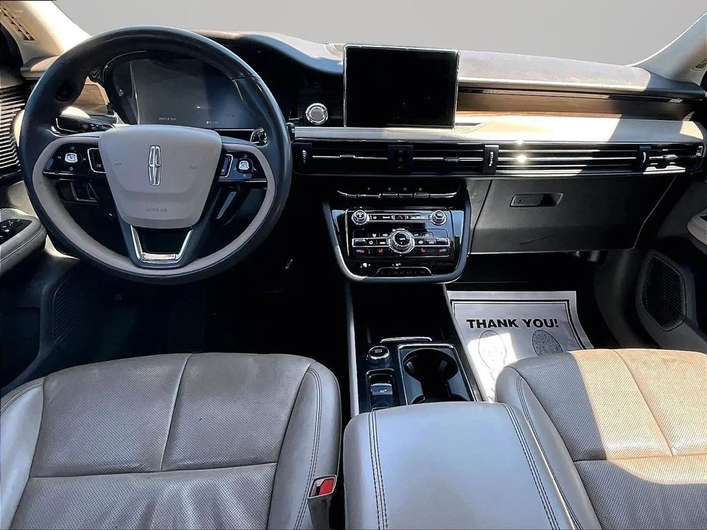 Used 2022 White Lincoln Reserve image 16