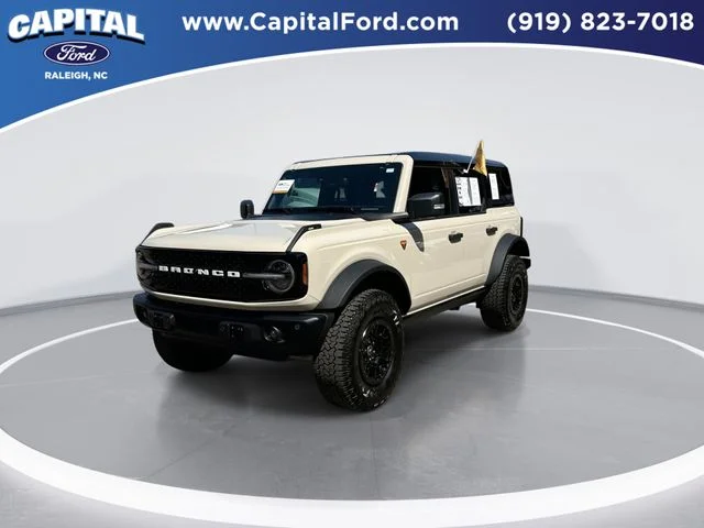 Used 2025 Beige Ford Badlands image 4