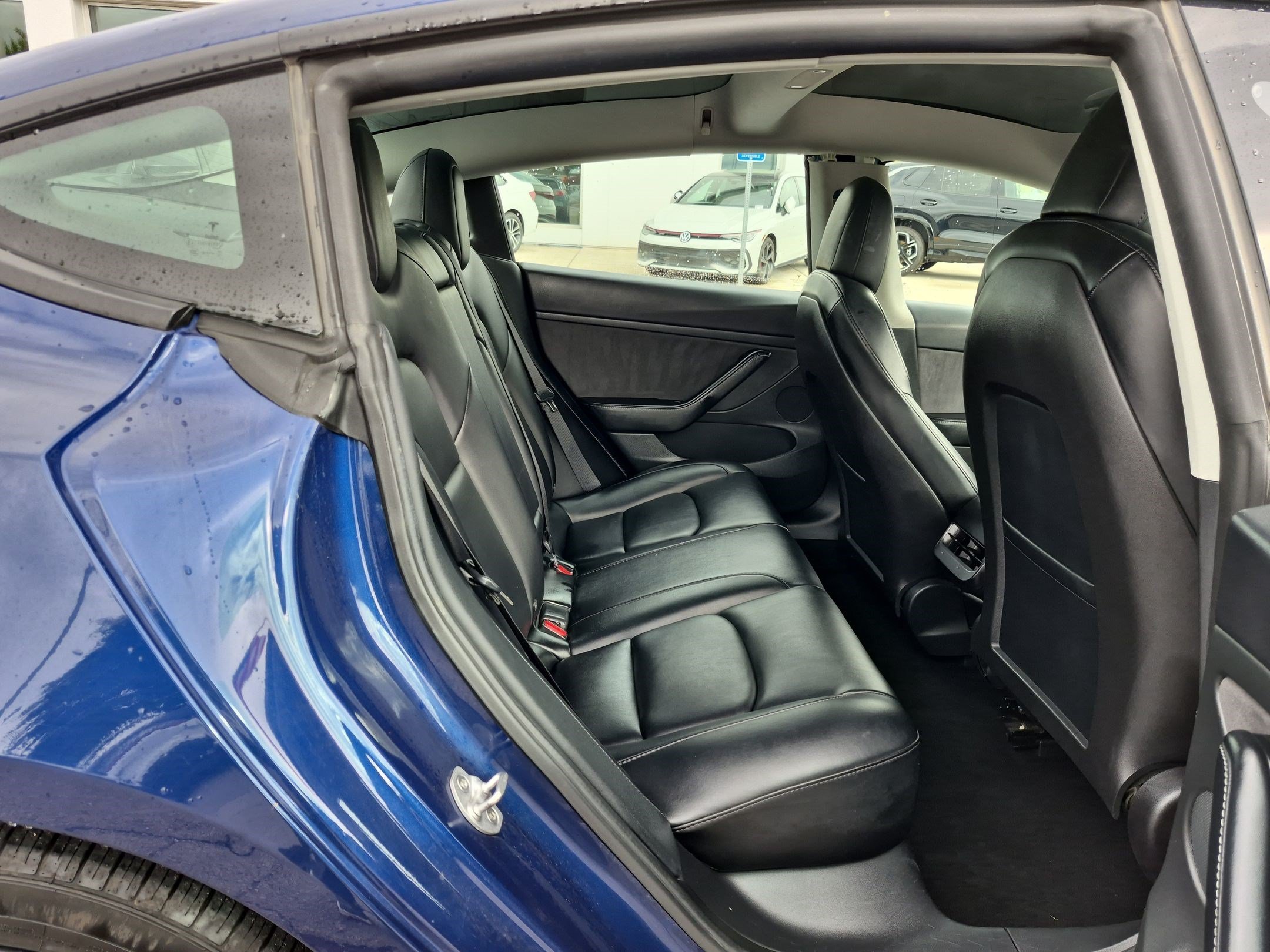 Used 2022 Deep Blue Metallic Tesla Long Range image 29