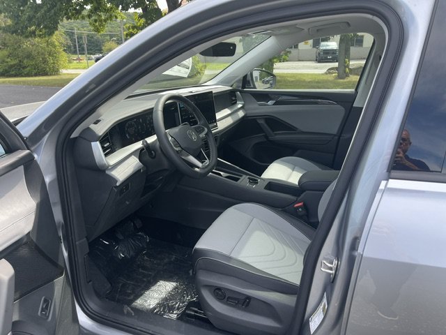 New 2026 Pyrite Silver Metallic Volkswagen SE AWD image 11
