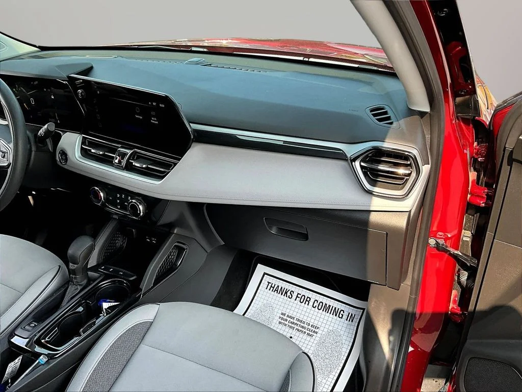 Used 2024 Crimson Chevrolet LT image 27