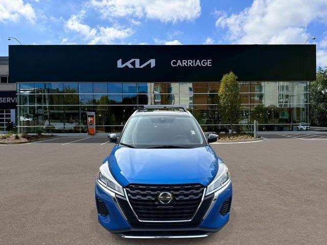 Used 2021 Blue Nissan SV image 3