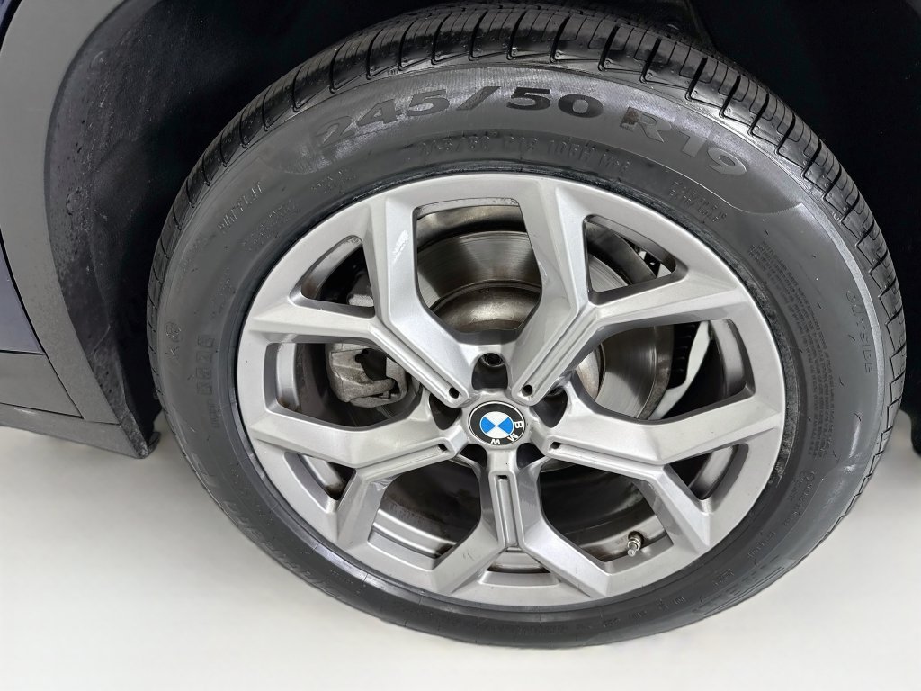Certified Used 2024 Blue BMW xDrive30i image 30