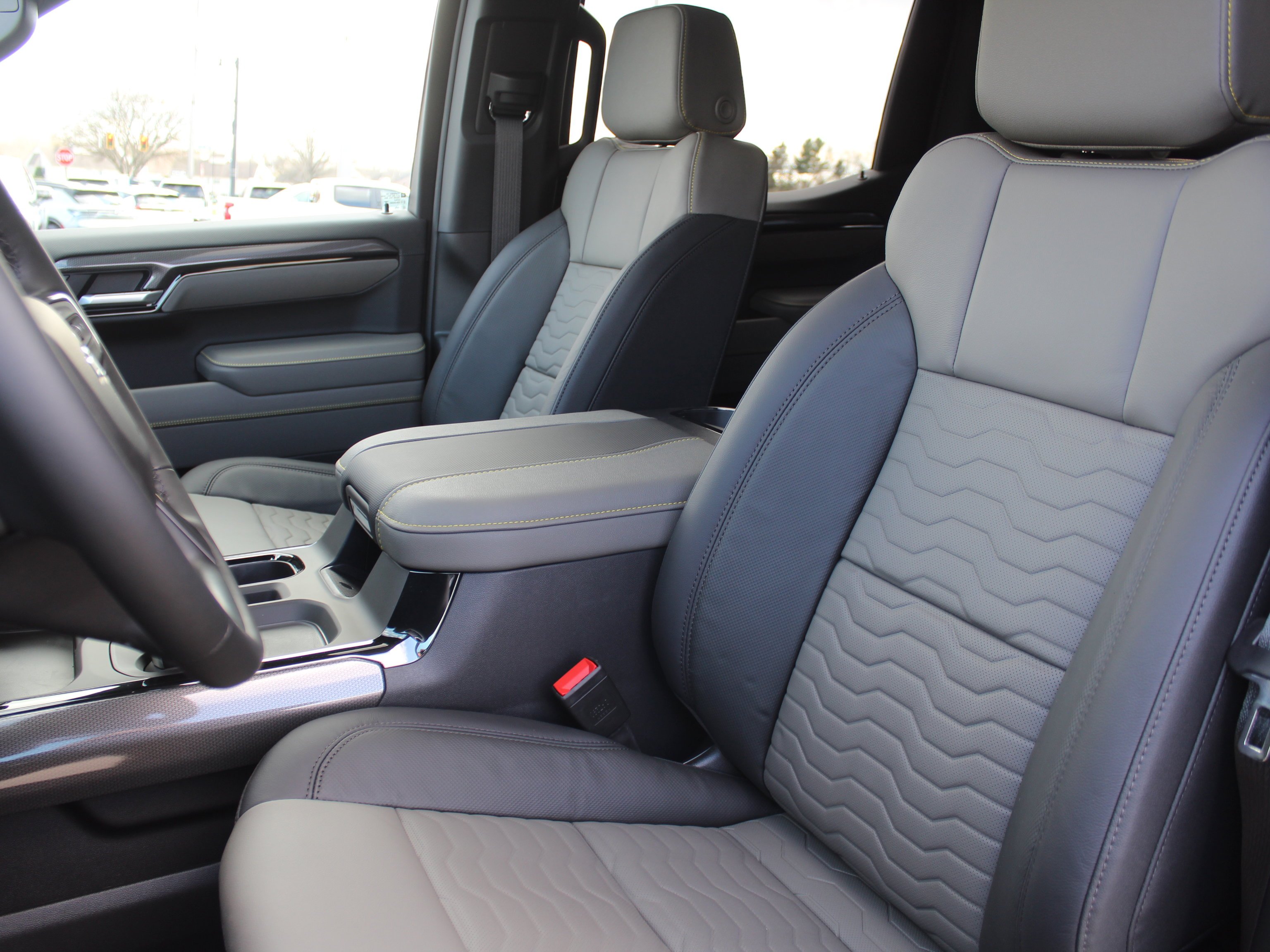 2026 Chevrolet Silverado 1500 ZR2 - Photo 9