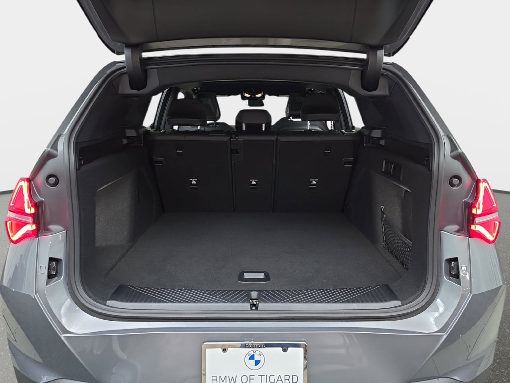 Used 2026 Skyscraper Grey Metallic BMW 30 xDrive image 14