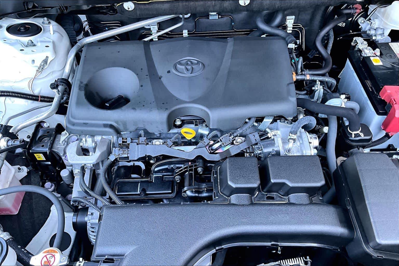 Used 2023 Ice Cap Toyota LE image 33