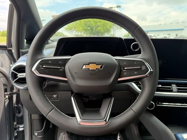 2025 Chevrolet Equinox EV LT - Photo 22